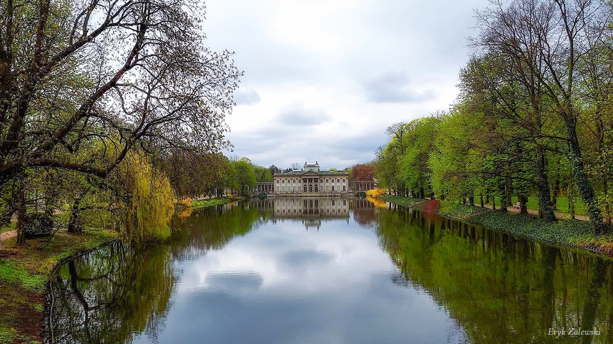 Rozw&oacute;j MCXVIII